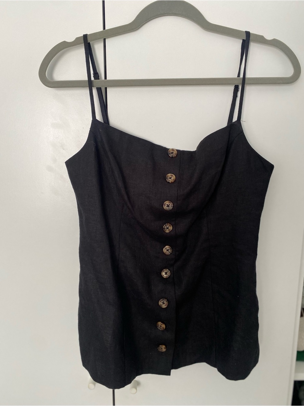 Few Moda Cecille Linen Button Tank - Picture 6 of 8